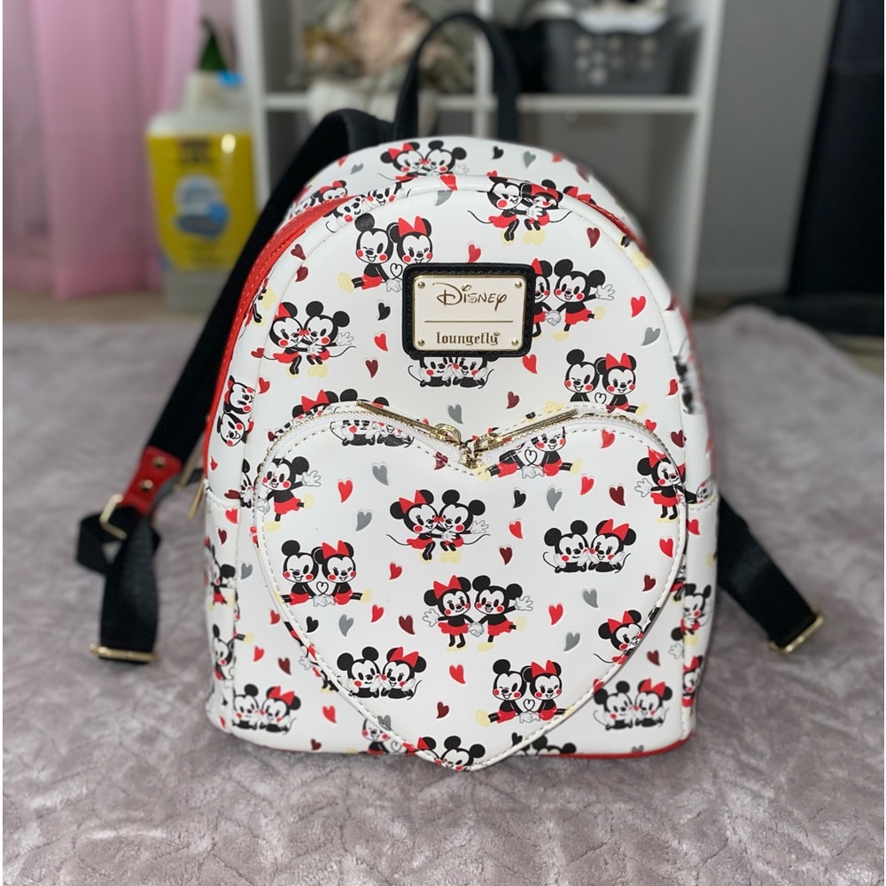 Mickey Minnie Mouse heart lounge fly backpack